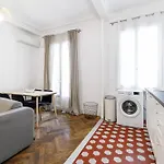 Large 2 Bdr Center Close To Train Station * Νίκαια