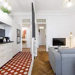 Large 2 Bdr Center Close To Train Station * Νίκαια