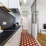 Large 2 Bdr Center Close To Train Station Διαμέρισμα