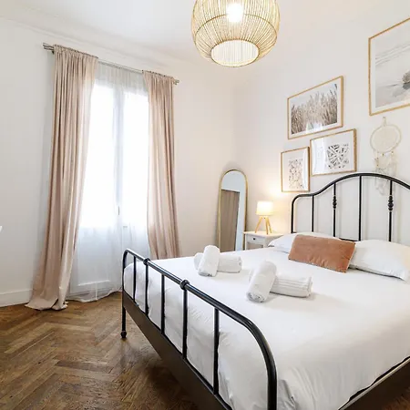 Large 2 Bdr Center Close To Train Station Νίκαια