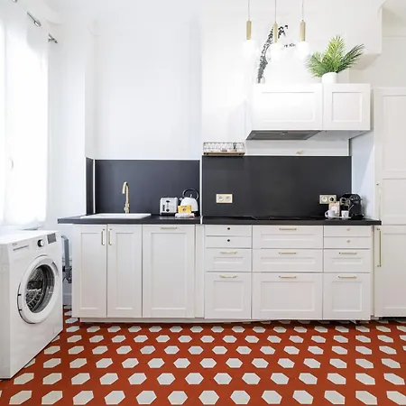 Lejlighed Large 2 Bdr Center Close To Train Station Nice