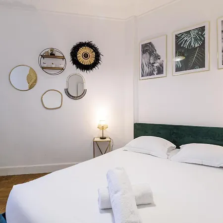 Lejlighed Large 2 Bdr Center Close To Train Station *